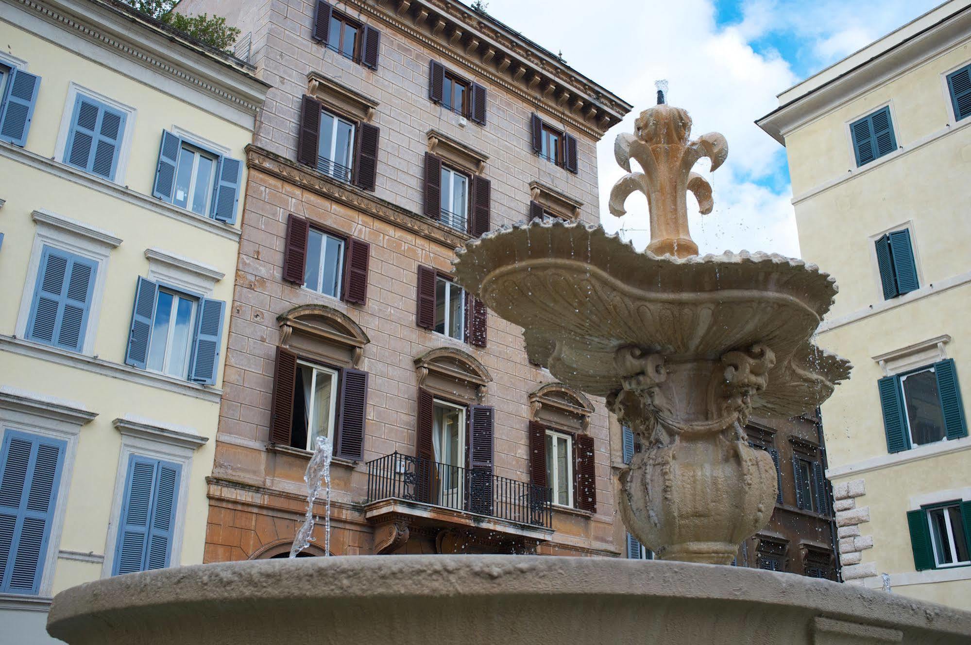 مبيت وإفطار روما أجنحة Piazza Farnese الفاخرة المظهر الخارجي الصورة